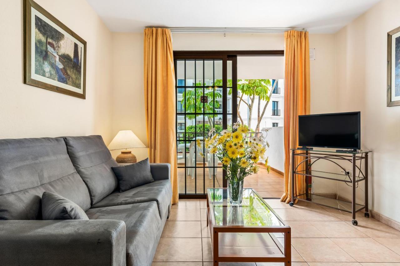 Club Tenerife Apartments Los Cristianos  Esterno foto