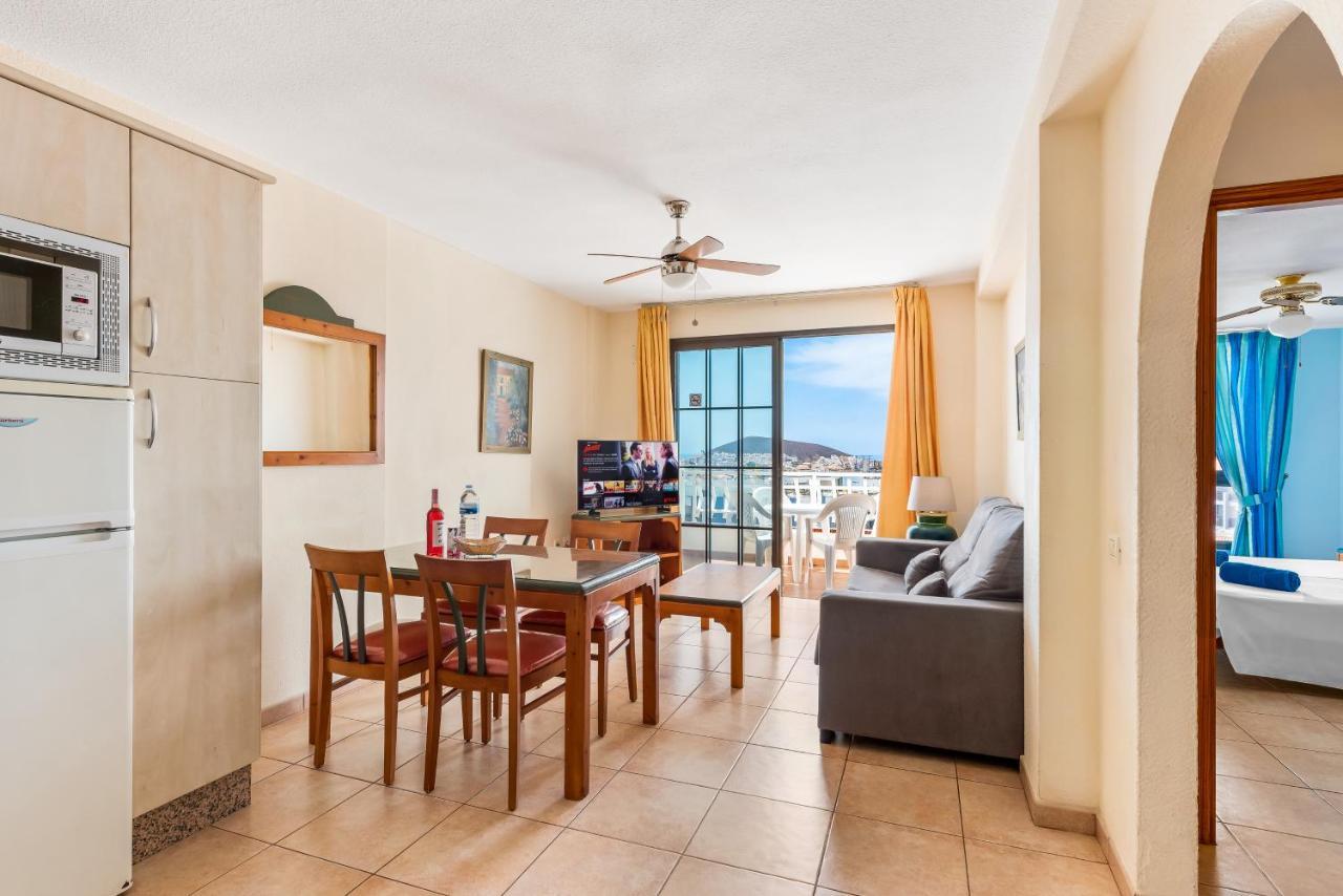Club Tenerife Apartments Los Cristianos  Esterno foto