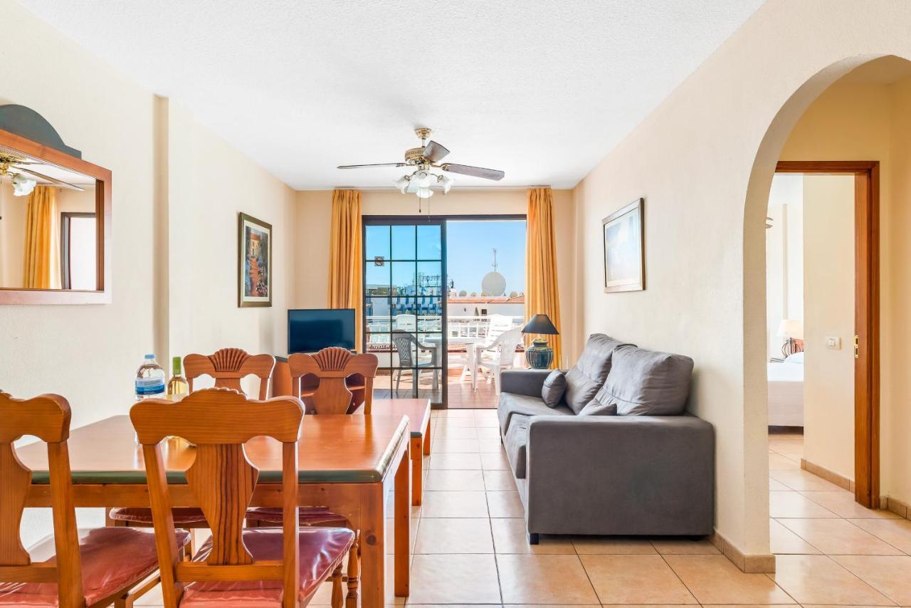 Club Tenerife Apartments Los Cristianos  Esterno foto