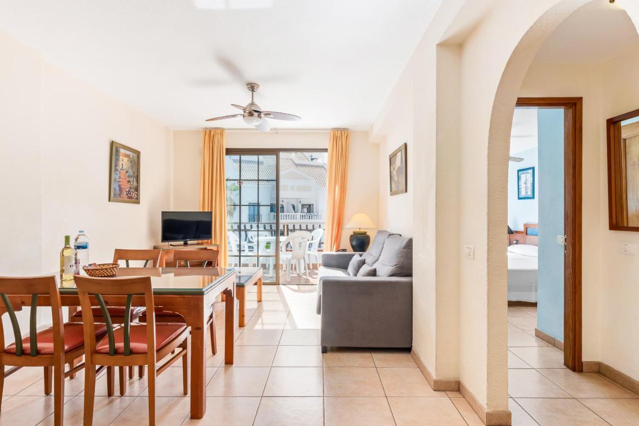 Club Tenerife Apartments Los Cristianos  Esterno foto