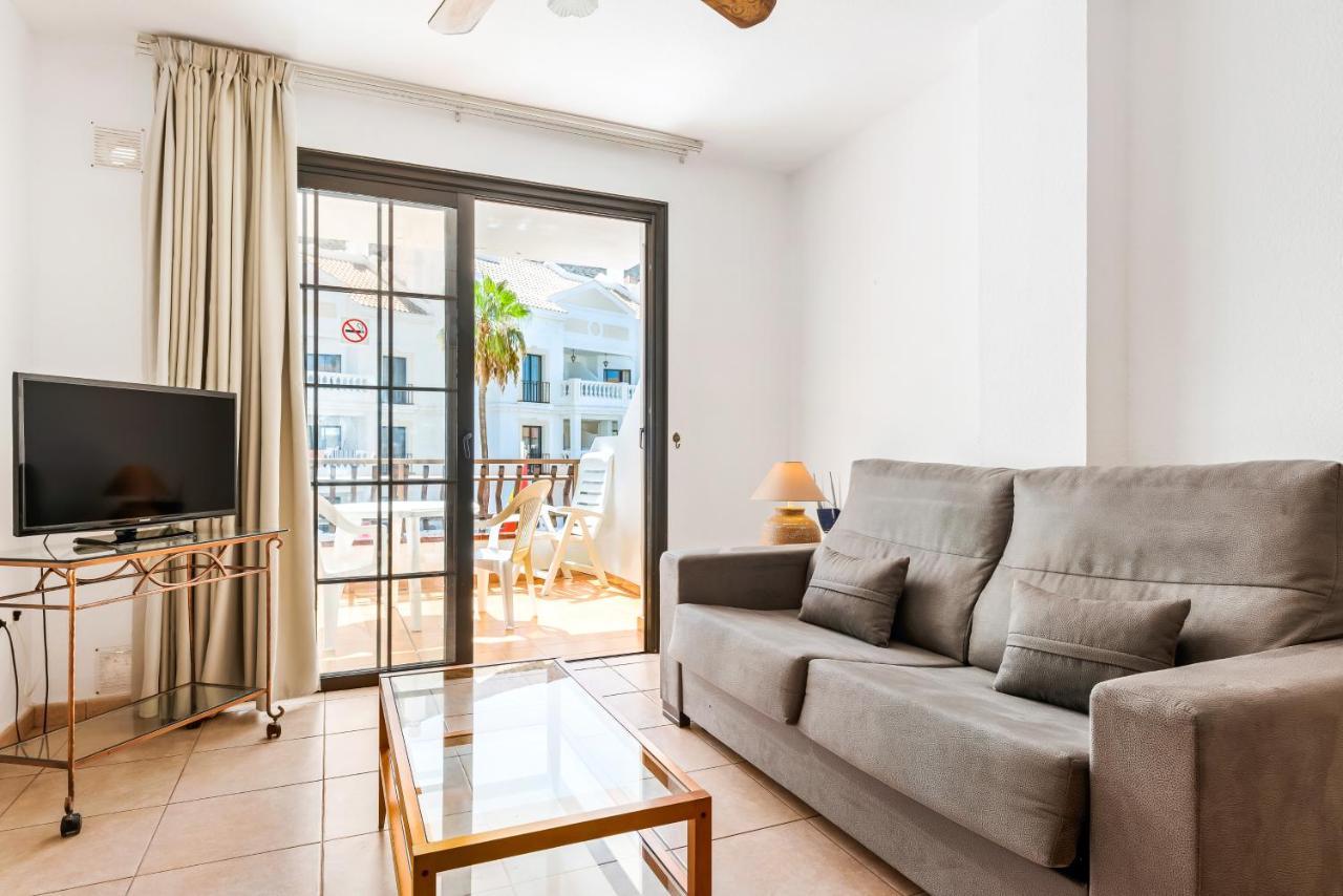 Club Tenerife Apartments Los Cristianos  Esterno foto